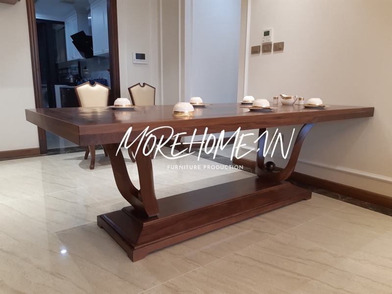 Công trình thi công bàn ăn hình chữ nhật gỗ tự nhiên hiện đại với các tiện nghi để tạo nên sự sang trọng và đẹp mắt.